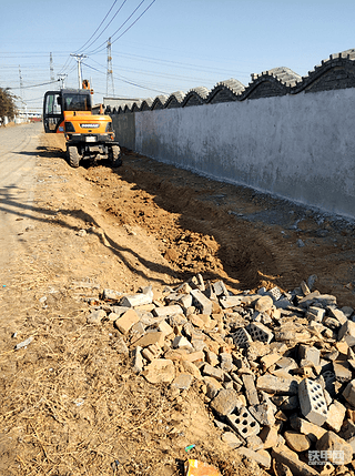 【我要当红人】斗山轮挖路边坡树田修整