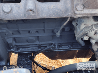 机体放水螺丝在哪块呀