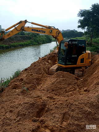 一年的车了，花姑娘变老太婆了