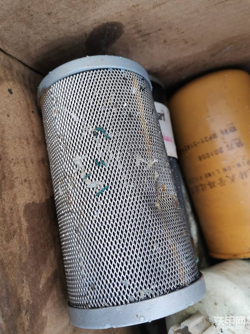 這挖掘機的回油慮心