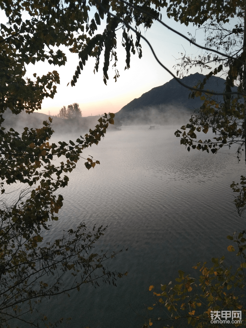 美好得一天开始，看着风景美如画，本想吟诗送大家，只能怪自己没文化，只能WOKAO<img class="smiley" src="/img/smiley/new/tiejia34.gif"><img class="smiley" src="/img/smiley/new/tiejia34.gif"><img class="smiley" src="/img/smiley/new/tiejia34.gif"><img class="smiley" src="/img/smiley/new/tiejia34.gif">……好了开始工作吧！