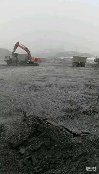 【爱上铁甲这件事5】日立设备陪我走风雨