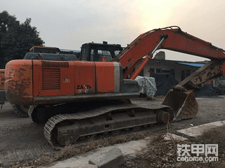 大挖机250-300什么品牌最省油？最靠谱？