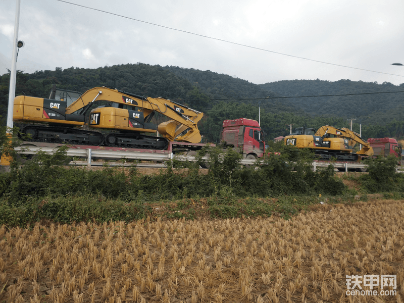 新挖機征戰(zhàn)云南邊境坡改地 攻堅少數(shù)民族扶貧任務(wù)-帖子圖片