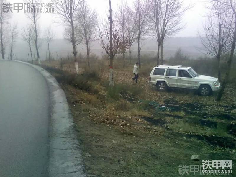 所幸沒事，從此在雪后的道路上行駛非常小心。