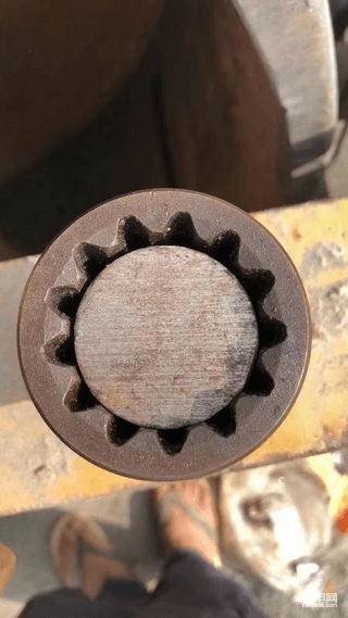 有沒有做壓路機(jī)配件的？急找…