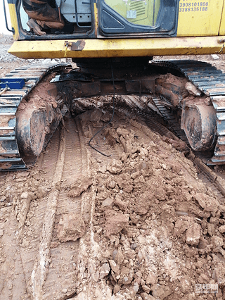 小松450—7挖机，底盘伸缩