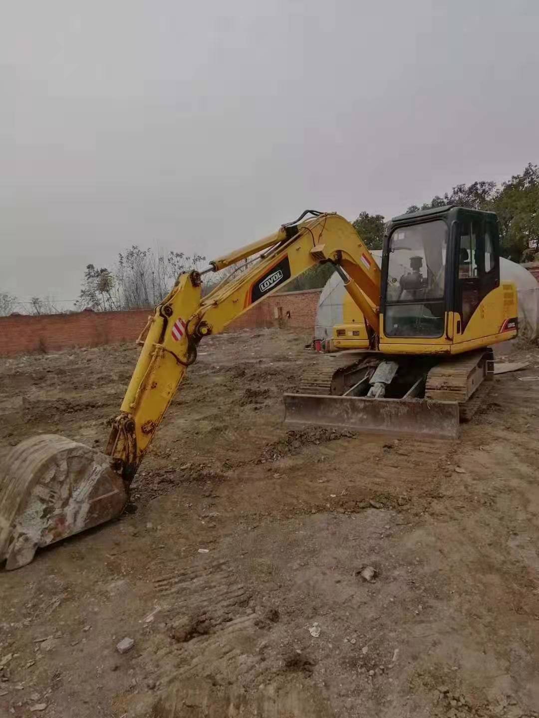 雷沃8噸小挖怎么樣？相中了一臺 有意入手