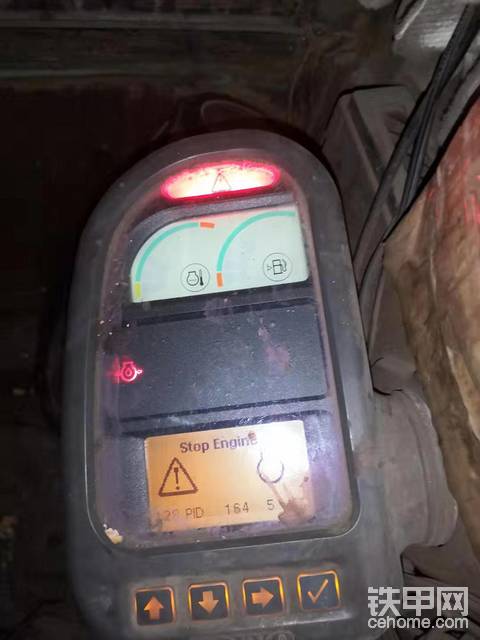 沃尔沃挖机报警