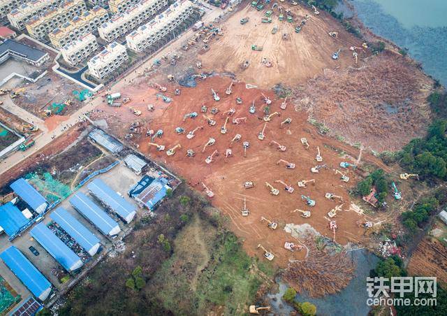 1月24日在武汉蔡甸区“小汤山”模式新建专门医院的施工现场。（图片来自网络）