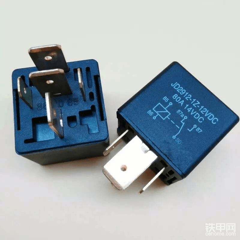 這是普通的喇叭繼電器。