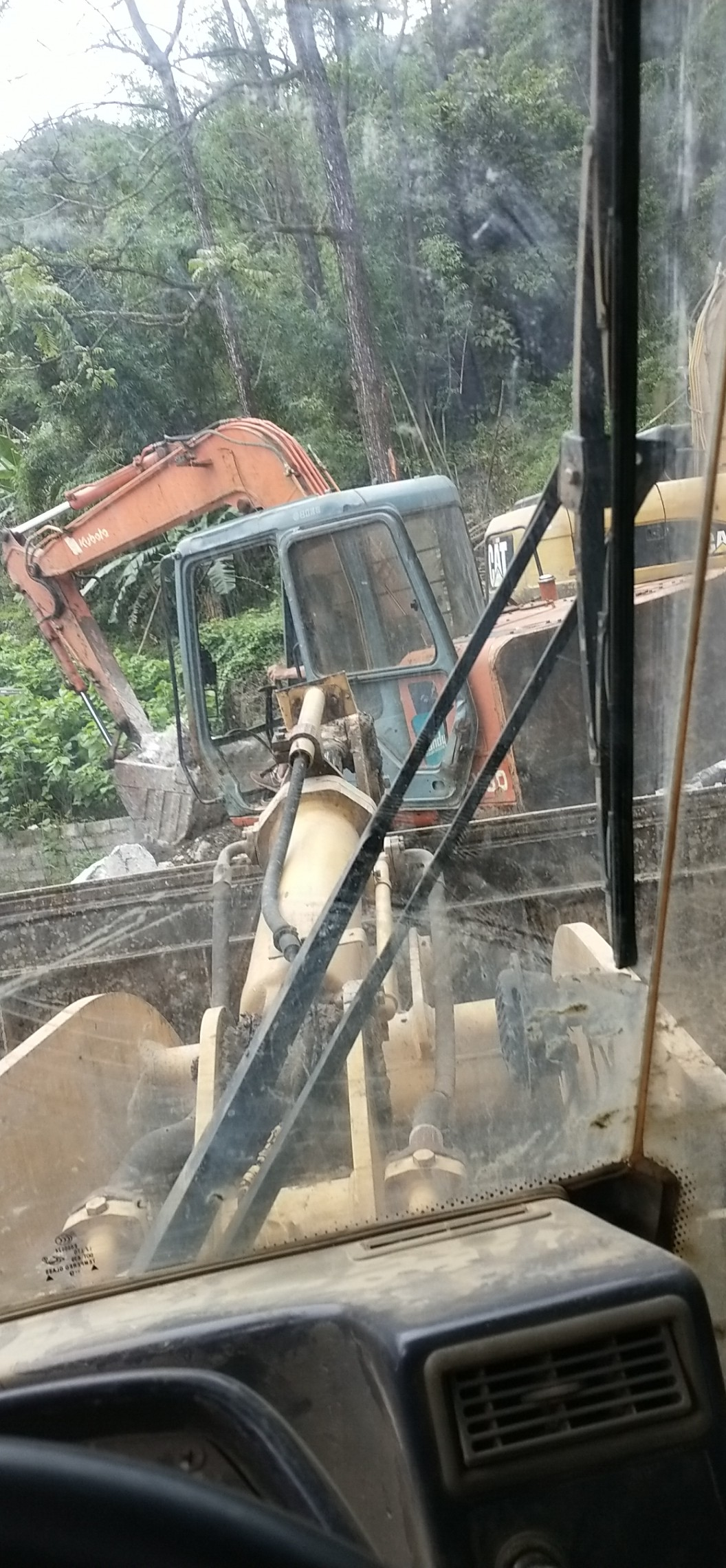 會開挖機 鏟車 壓路機求職