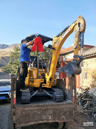 徐工15微挖，大師傅們給點建議如何經(jīng)營微挖，新手拜托了。