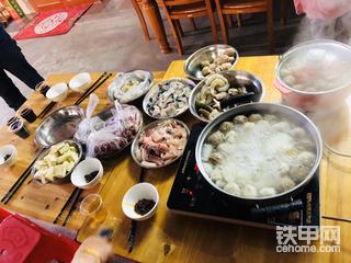 互动话题:在家这段时间 脸胖了一圈🙈