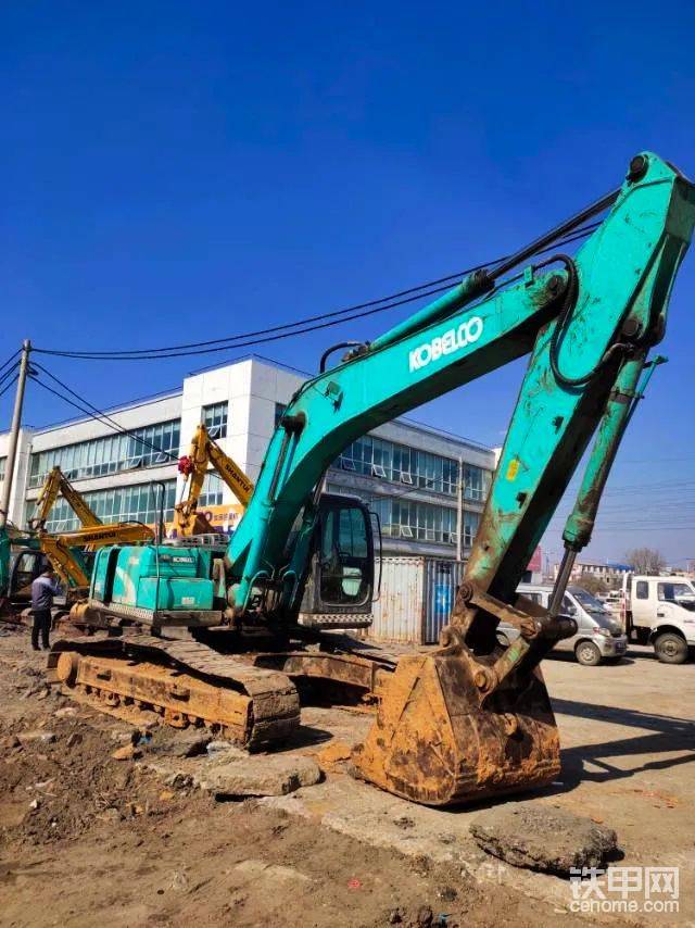 金三銀四搞挖機(jī)有現(xiàn)貨才是王道
車商朋友們，歡迎來收車
人狠話不多
6臺(tái)精品車源請(qǐng)查收