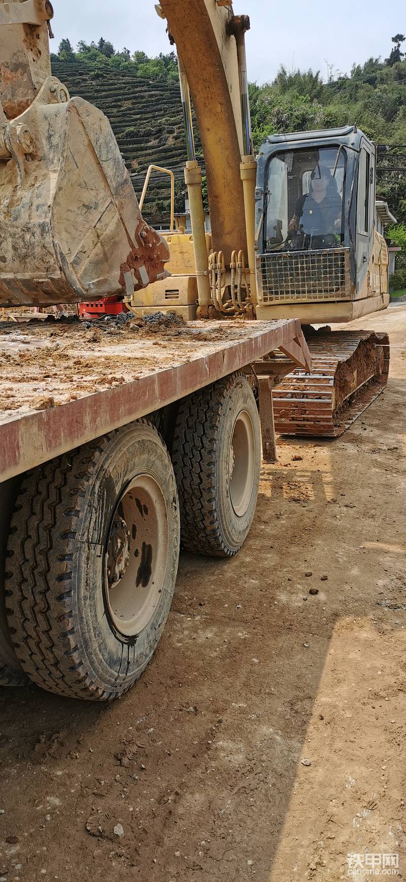 平板拖车可以拉250挖掘机勾机-帖子图片