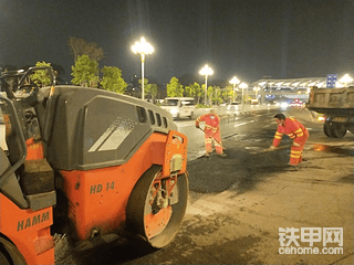 维修小压路机