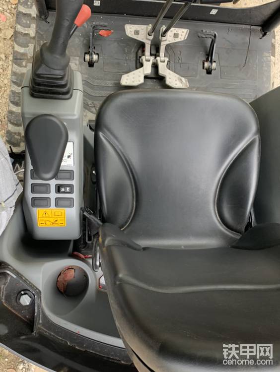 斗山Dx17Z新機(jī)駕駛室