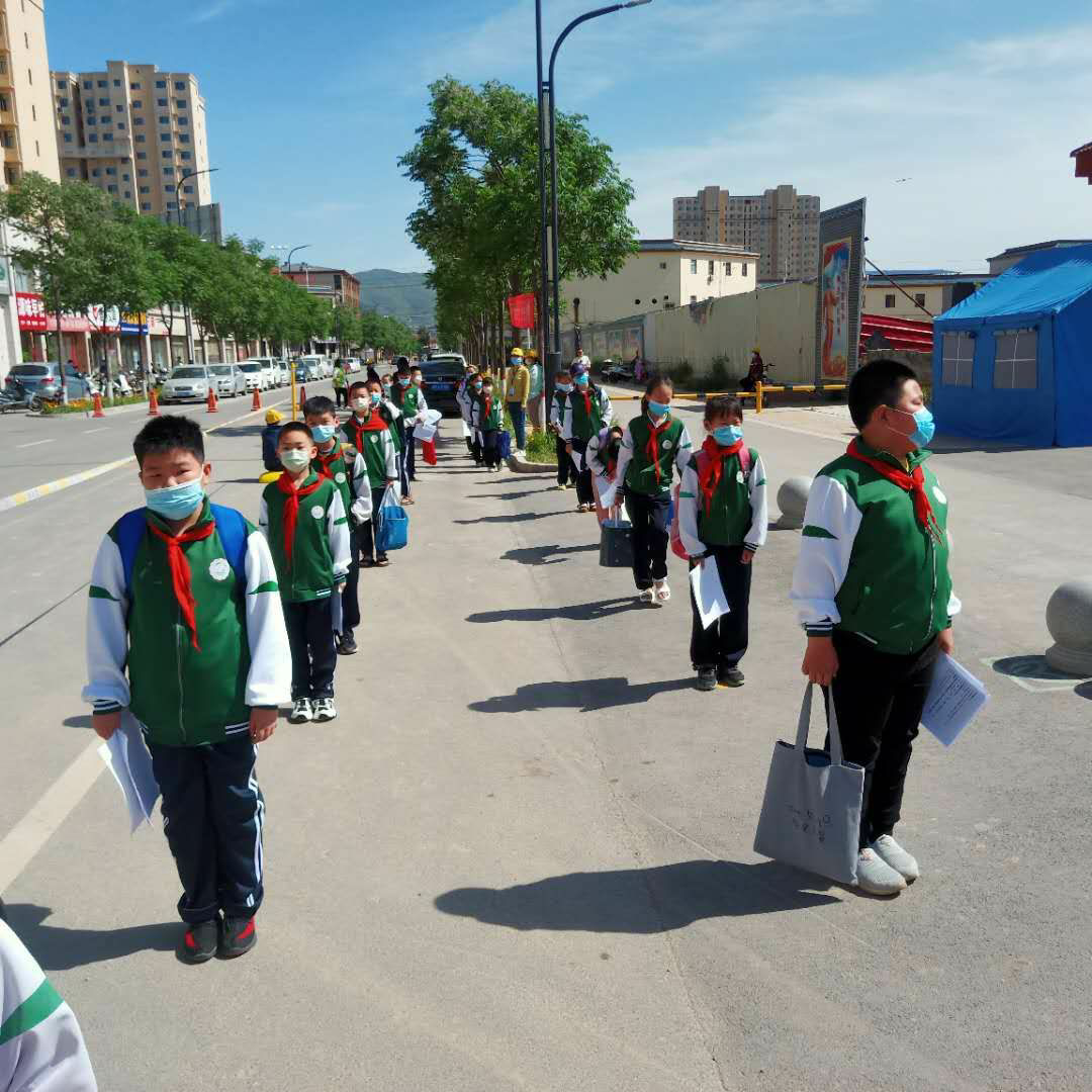 娃兒開(kāi)學(xué)了