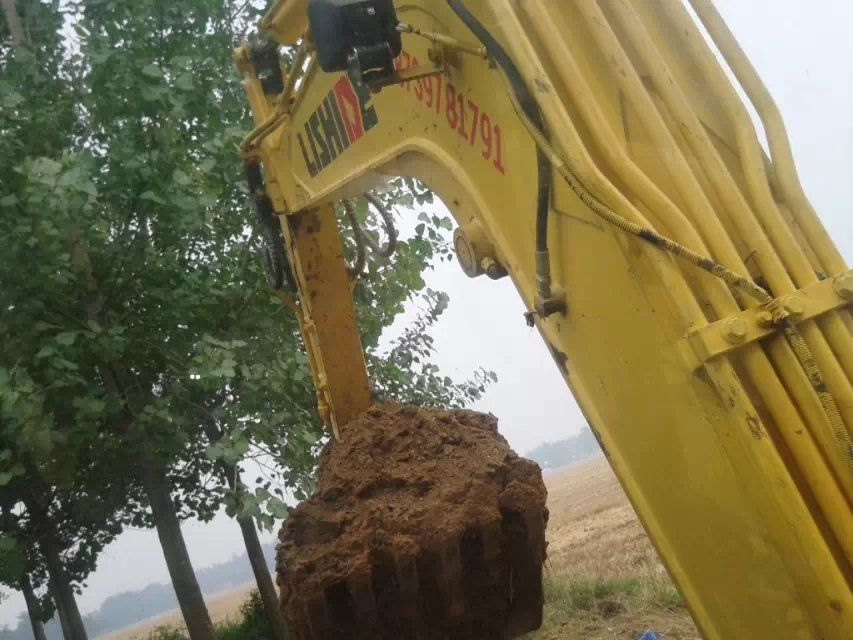 十年挖機(jī)路 ，經(jīng)歷的風(fēng)雨歷程 ，一路走來的艱辛