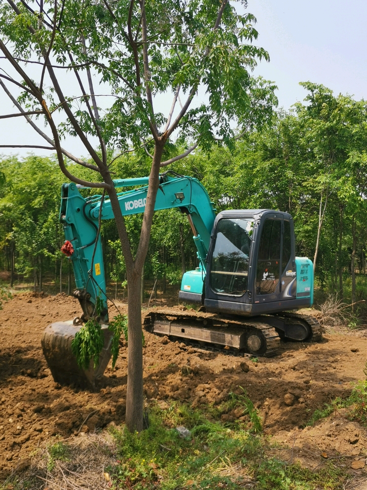 神鋼SK75-8挖掘機10100小時使用報告