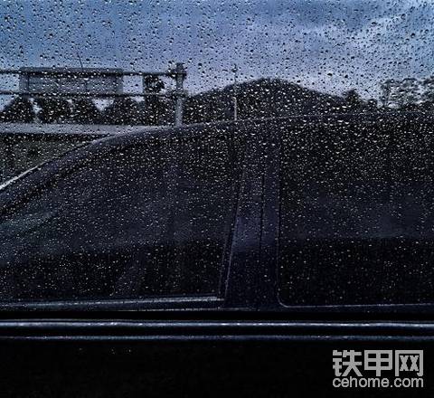 你们那都下雨了吗？我们这还要下一周，太难混了