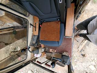 小松60—6改装座椅地板