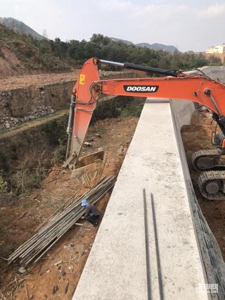 斗山215杠9C。1500小時(shí)使用心得