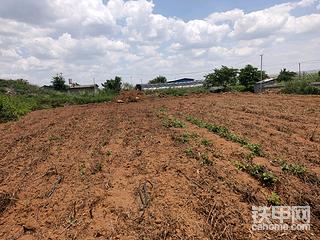 二師兄好賣啊，大家都在搞二師兄的豪宅啊。