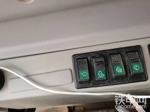 柳工60電子油門不自動怠速了怎么回事？儀表自動怠速燈也不