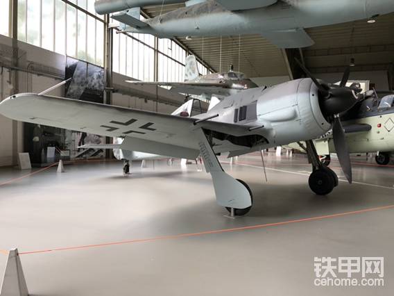 福克-沃尔夫FW190F8战斗轰炸机。