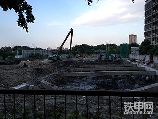 求教!神鋼200-5.5為什么分方樓和飛機頭的??？有誰知道嗎？謝謝!