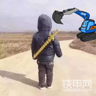 自從開了挖機(jī)后腰不酸腿不疼了，一口氣能挖出來一棟大廈。