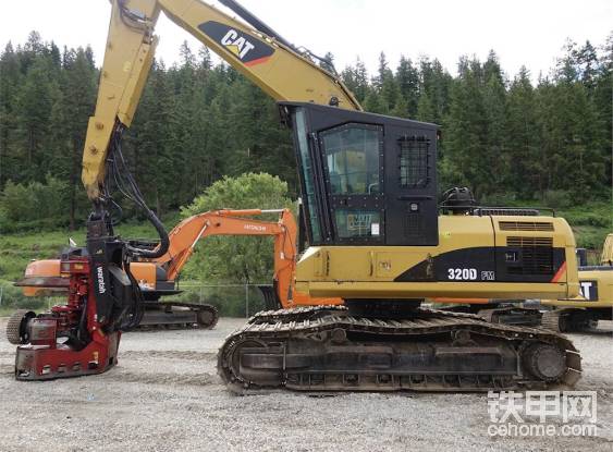該車位于美國(guó)北部，五大湖附近的林場(chǎng)。FM，即forest machine，意為林業(yè)機(jī)械。