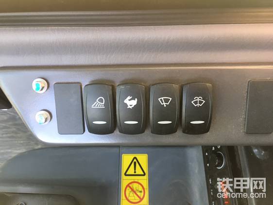 簡易的按鍵開關(guān)