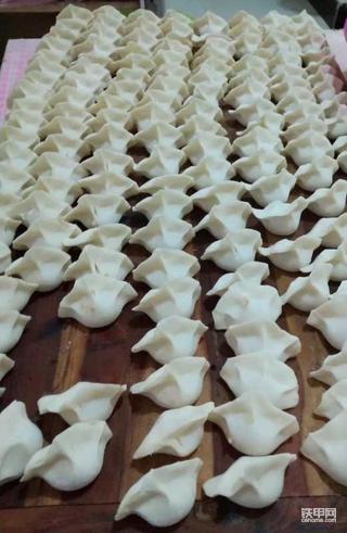 今晚吃水饺