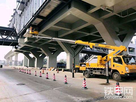 升降機(jī)出租維修安裝鐵甲一把手高空作業(yè)