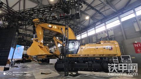 新一代CAT?395挖掘機(jī)