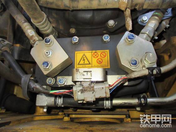 聰明的甲友可能猜到了，此乃電力發(fā)動(dòng)機(jī)兼發(fā)電機(jī)是也！
