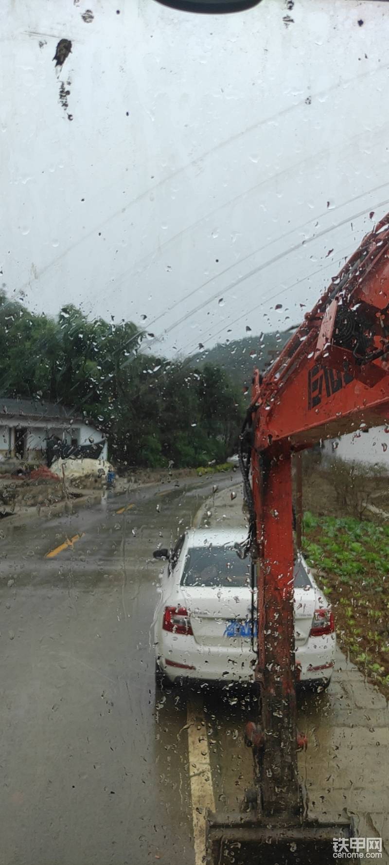 下雨咯，偷偷的休息一下！