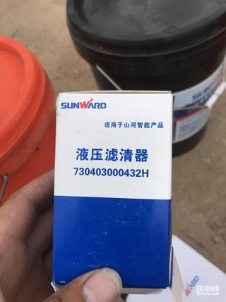 山河智能50機的吸油濾芯回油濾芯，先導(dǎo)濾芯型號多少??？