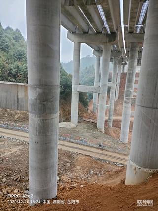 这座桥快完工了