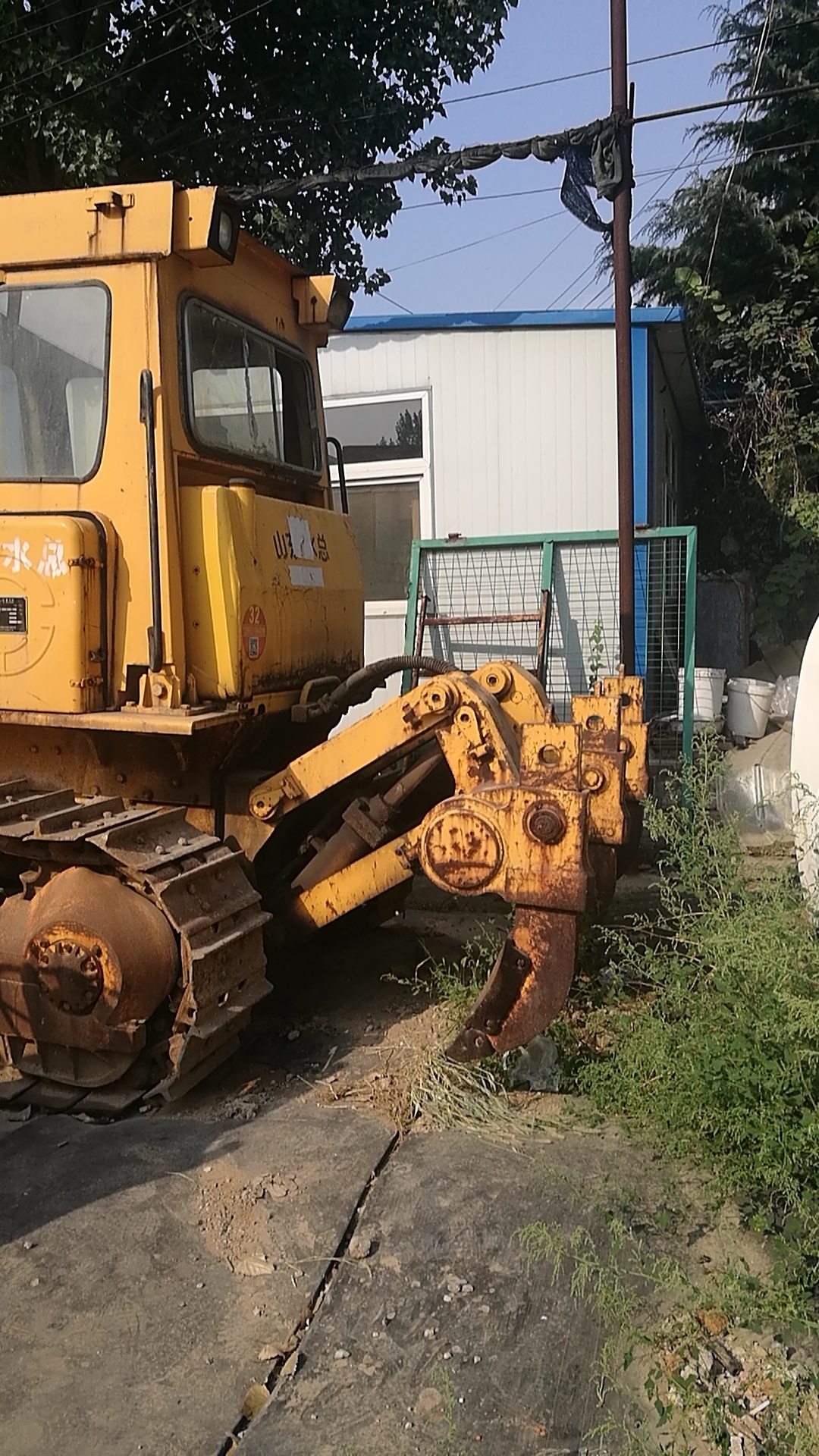 山東濟南出售二手宣工推土機T165-1一臺