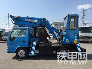 全車看起來非常有年代感。