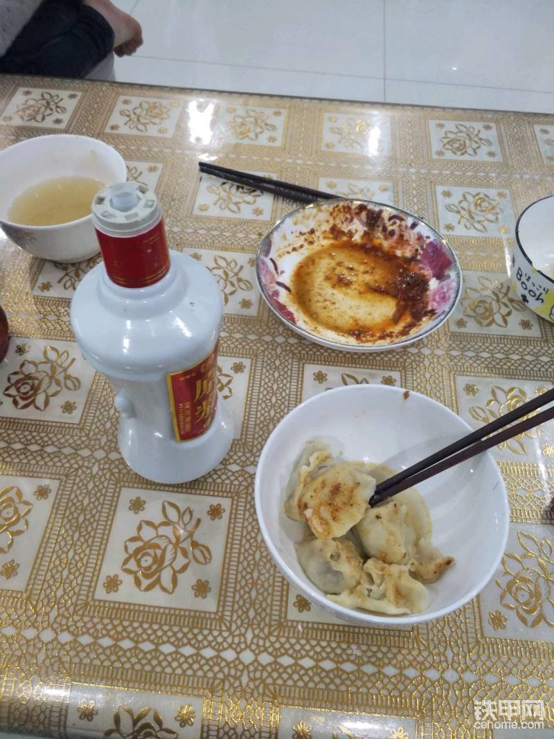 饺子就酒嘛，越喝越有哦😊