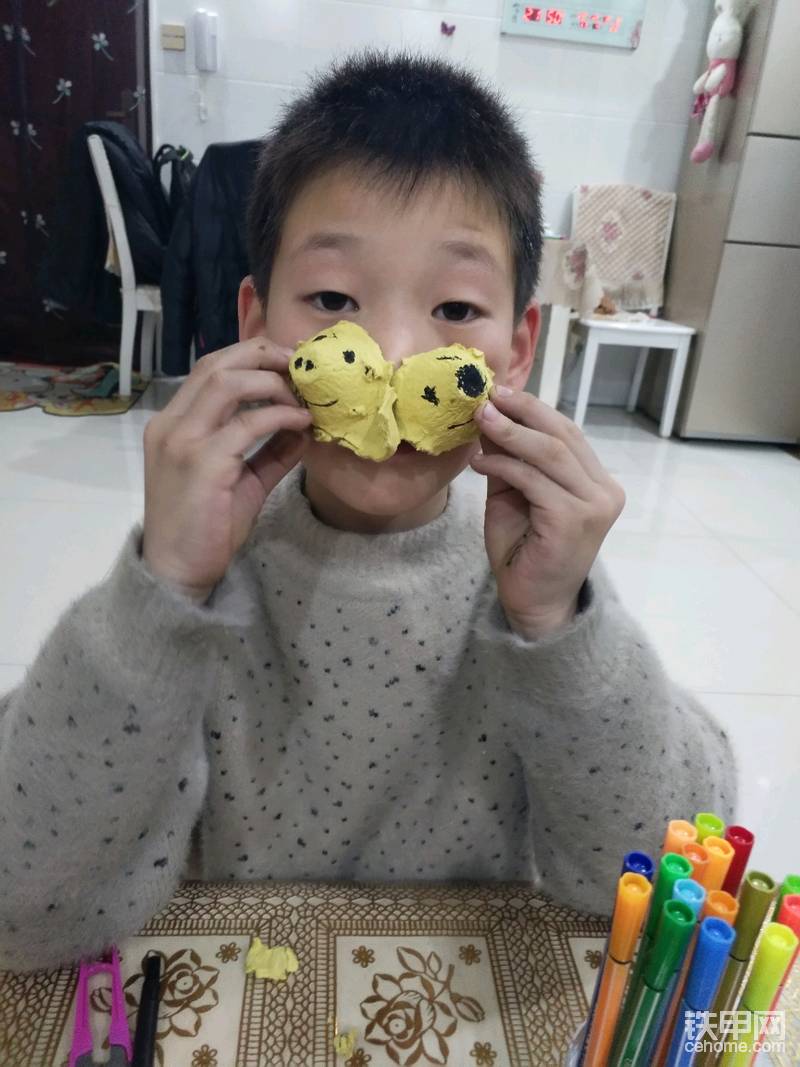 這家伙說她畫了個(gè)豬豬??