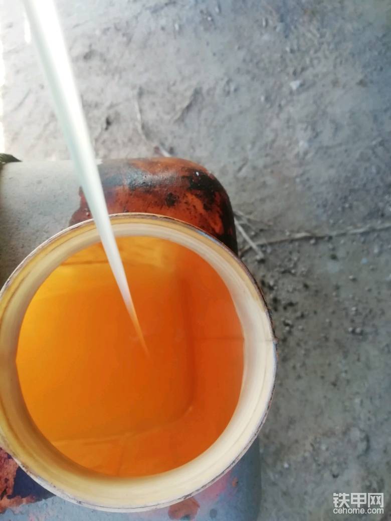 加了降凝劑的柴油好像有點(diǎn)果汁一樣的顏色