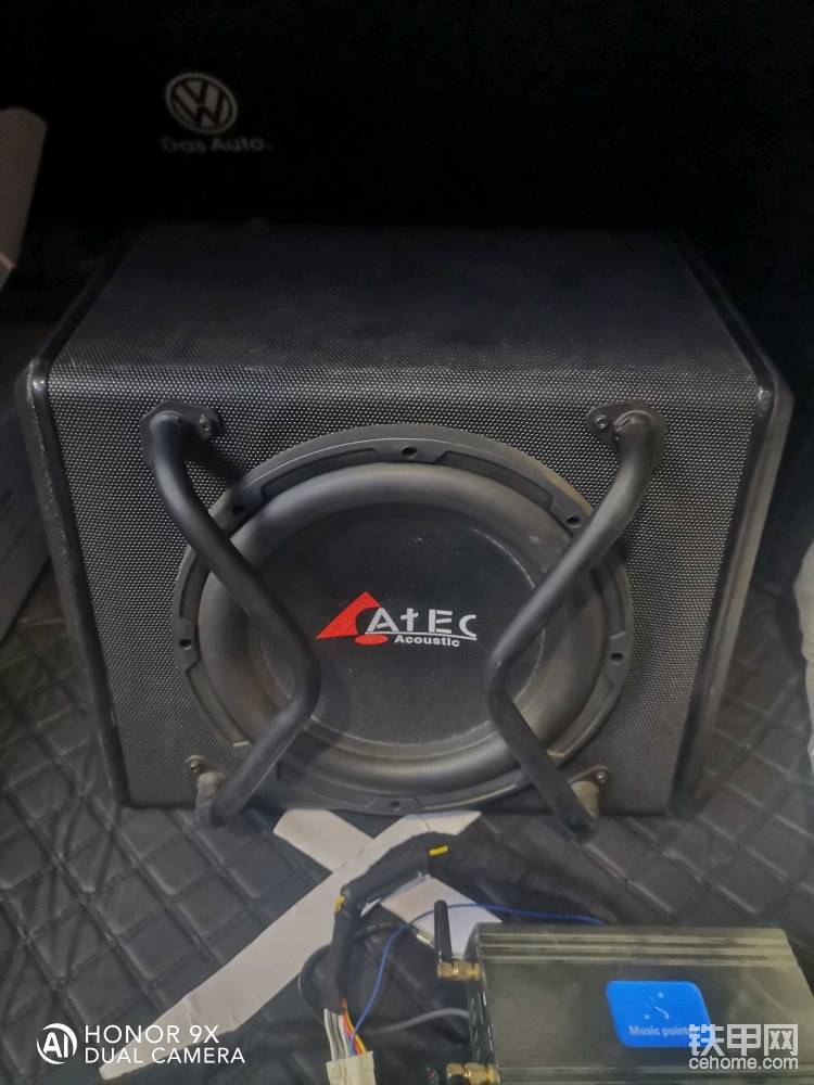 整个音乐的低音就靠它了，资金紧张，先弄个有源低音，以后换无源低音就完美了😁😁😁