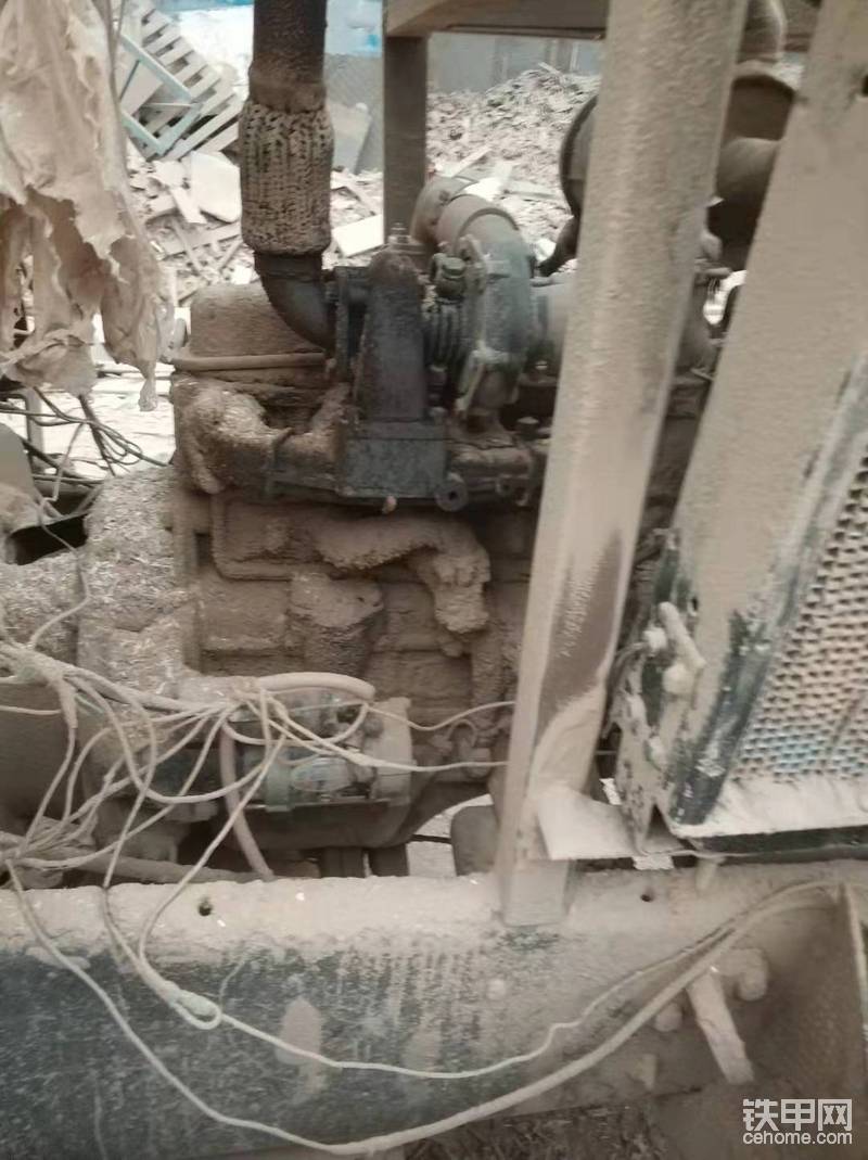 機(jī)器工作環(huán)境差。
