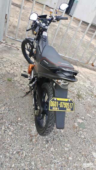 洋牌子摩托車(chē)